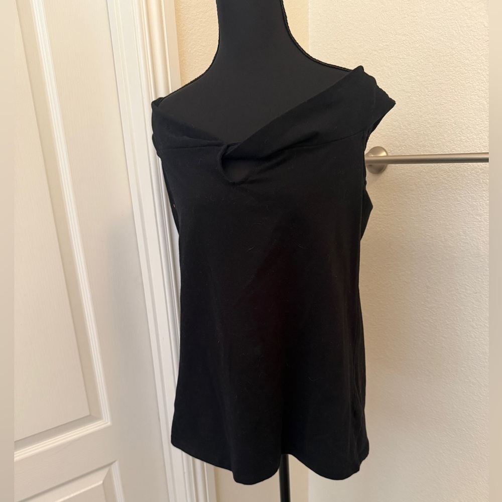 💎Torrid Black Off Shoulder Sleeveless blouse LAST CHANCE